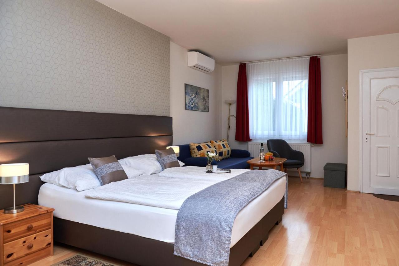 Apartman Brigitte Buekfuerdo Ngoại thất bức ảnh