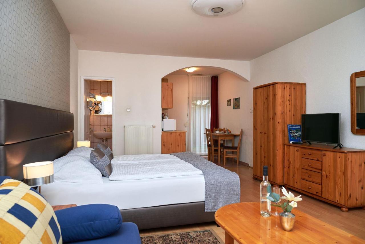 Apartman Brigitte Buekfuerdo Ngoại thất bức ảnh