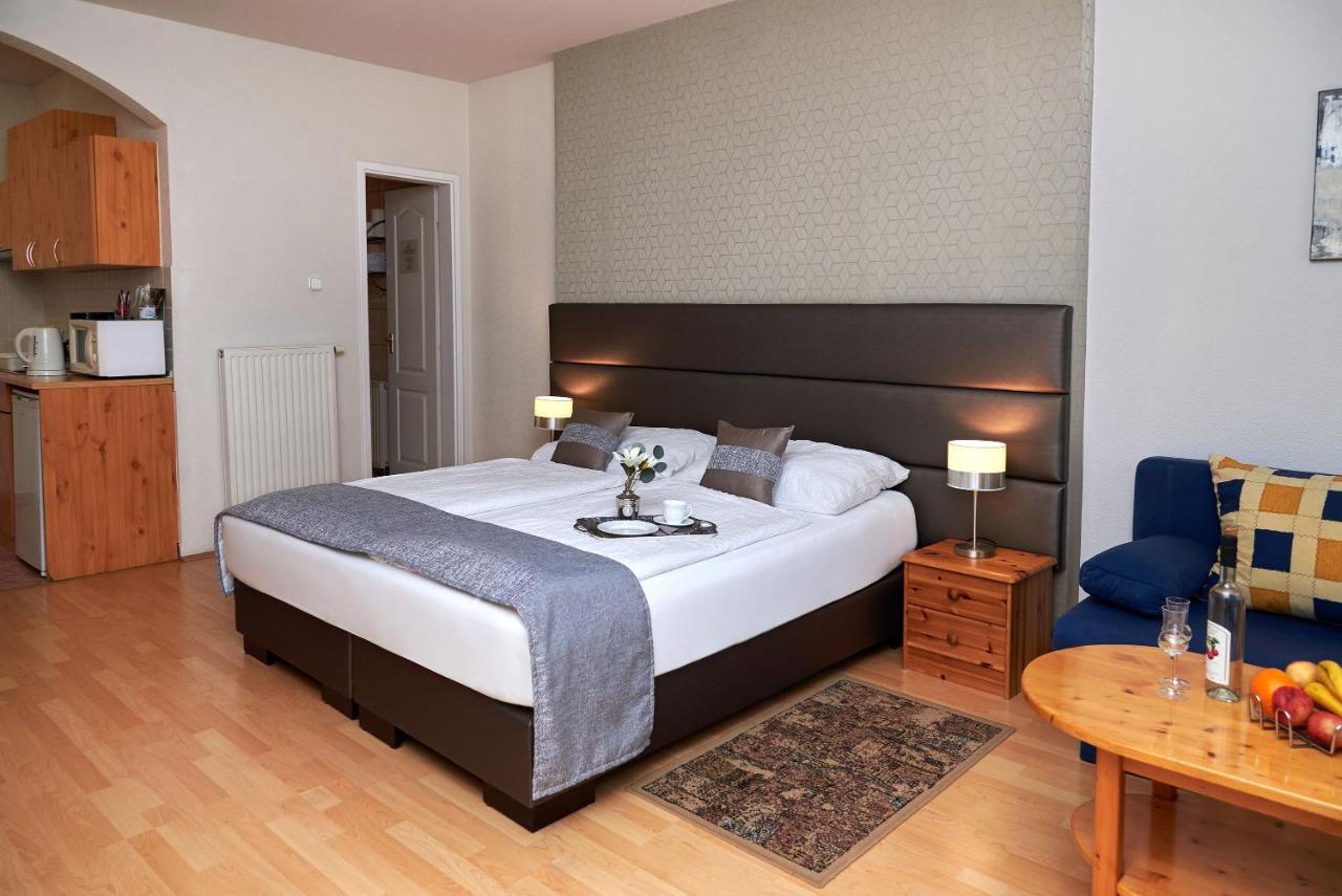 Apartman Brigitte Buekfuerdo Ngoại thất bức ảnh