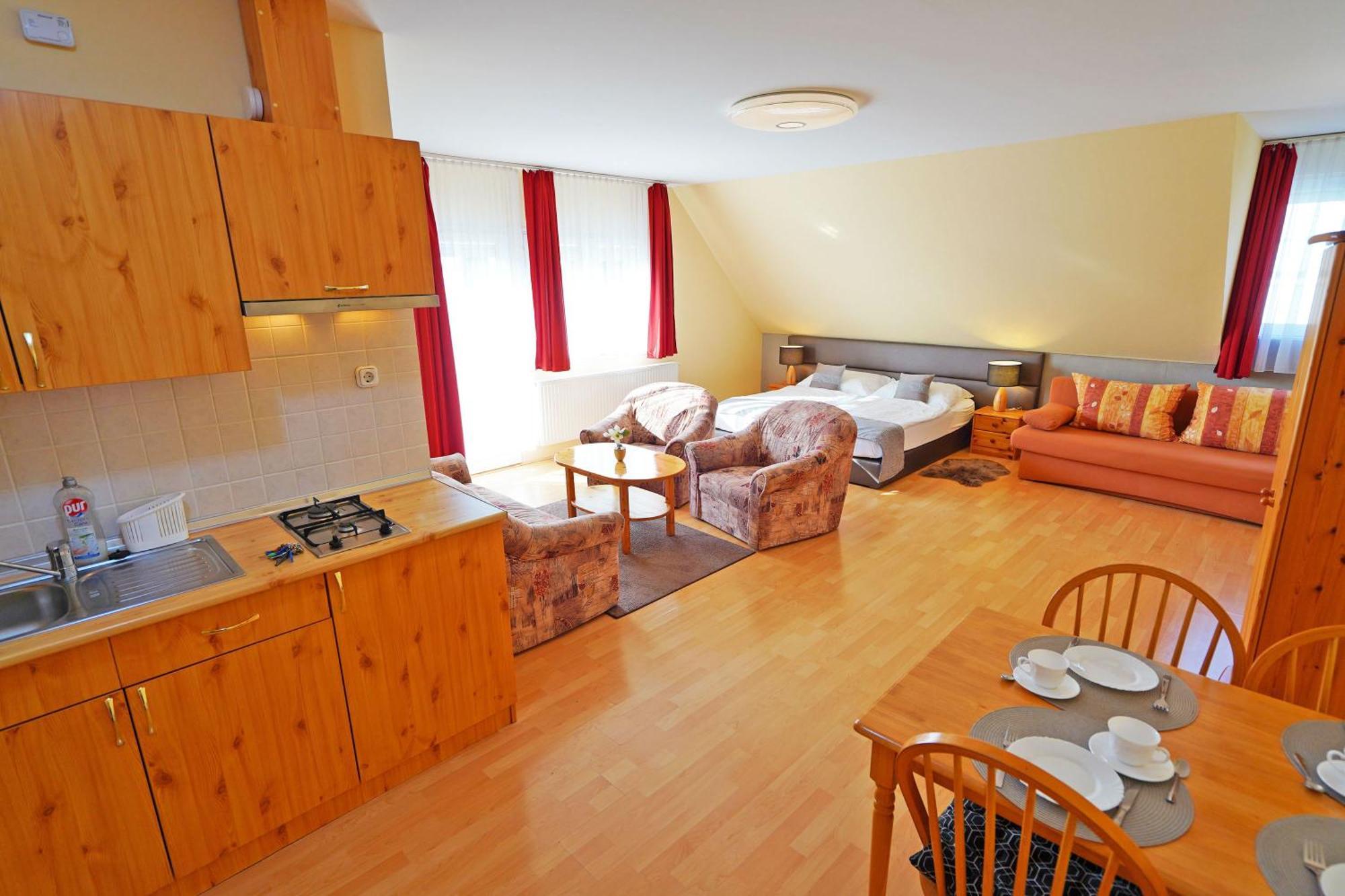 Apartman Brigitte Buekfuerdo Ngoại thất bức ảnh